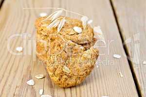 Cookies oatmeal with spikelet on board