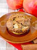 Cupcake rye with apples in plate on tablecloth