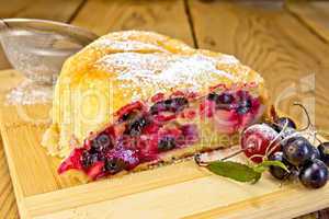 Strudel berry with strainer on board