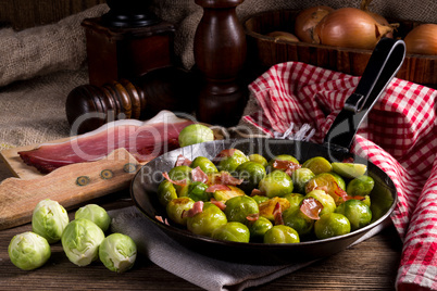 Honey caramelized brussels sprouts with ham