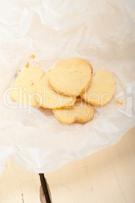 heart shaped shortbread valentine cookies