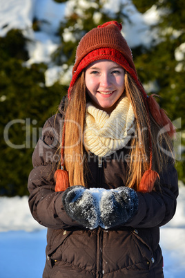 Mädchen im Schnee Winter