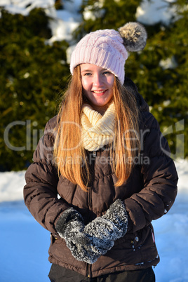 Mädchen im Schnee Winter