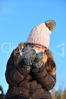 Mädchen im Schnee Winter