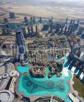 Dubai Luftansicht über die Stadt mit ihren Gebäuden und Hochhäusern