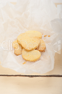 heart shaped shortbread valentine cookies