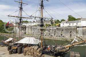 Segelschiff im Museumshafen von Charlestown, St. Austell, Cornwa