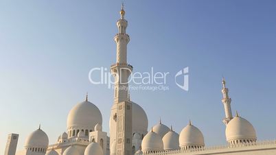 Sheikh Zayed Grand Mosque Abu Dhabi UAE, tilt shot