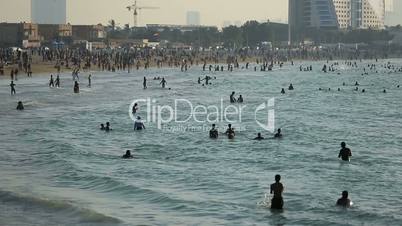 time lapse crowd in Jumeirah Beach