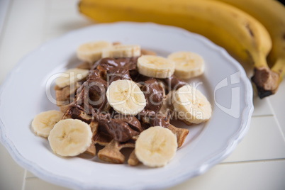 Waffeln mit Banane und Schokolade