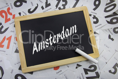 Amsterdam auf eine Tafel geschrieben
