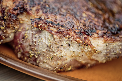 Gegrilltes Rinderkotelett Gegrilltes Rinderkotelett