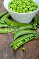 hearthy fresh green peas