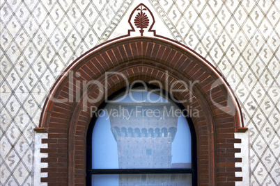 castello sforzesco in una finestra