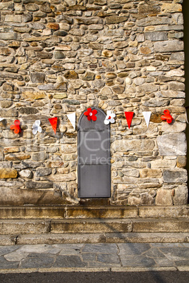 plastic flower decoration door italy  lombardy     in  the milan