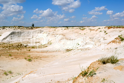 Industrial working out of forming sand