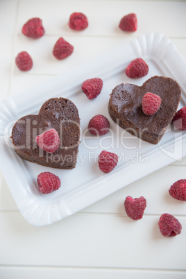 Schokoherzen mit Himbeeren Schokoherzen mit Himbeeren