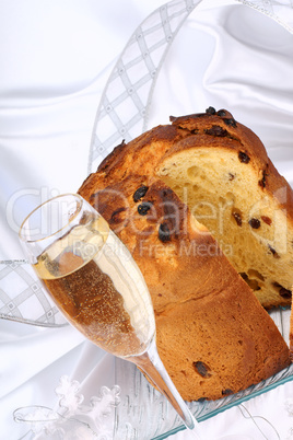 Panettone and spumante the italian Christmas tradition