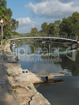 Fußgängerbrücke in Sta. Eulalia del Rio, Ibiza