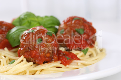 Spaghetti mit Hackfleischbällchen Nudeln Pasta