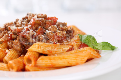 Penne Bolognese oder Bolognaise Sauce Nudeln Pasta Gericht