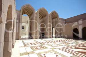 Vorhof der Sultan Qaboos Mosche