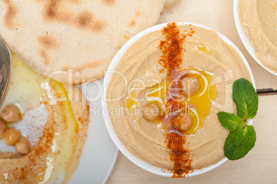 Hummus with pita bread