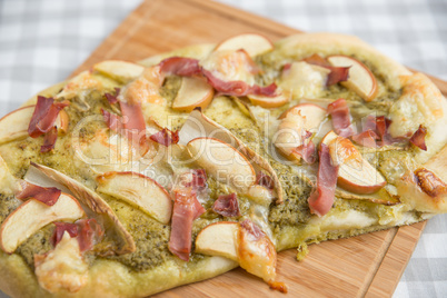 Herbstliche Pizza