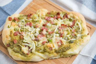 Pizza mit Fenchel und Speck