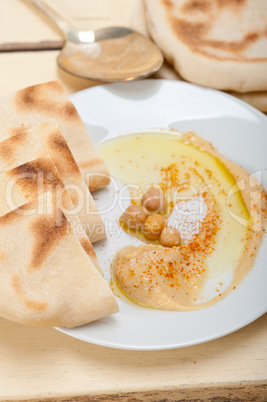 Hummus with pita bread