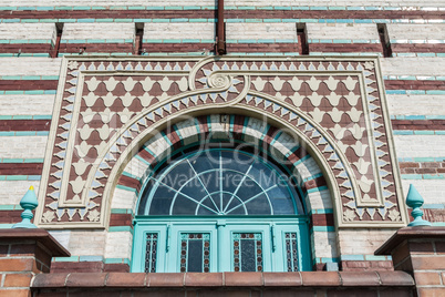 Ornament und Fenster