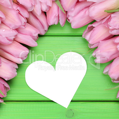 Tulpen Blumen mit Herz zum Valentinstag oder Muttertag mit Textf