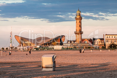 Blick auf den Leuchtturm und Teepott