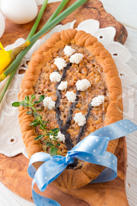 Polish Mazurek decorated for Easter