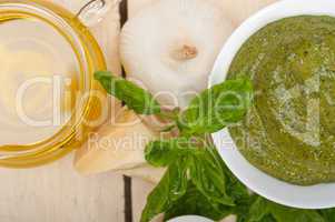 Italian basil pesto sauce ingredients