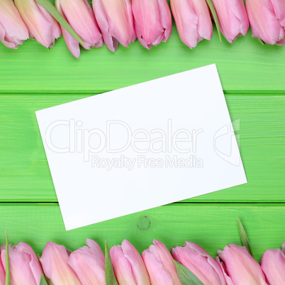 Rahmen aus Tulpen Blumen mit Grußkarte und Textfreiraum