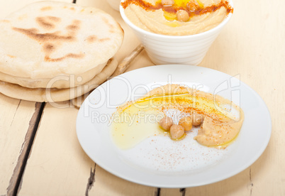 Hummus with pita bread