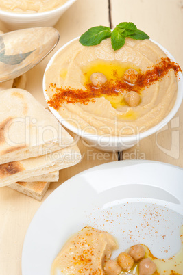 Hummus with pita bread