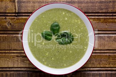 Cream soup fresh spinach