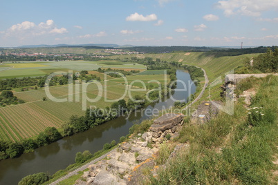 Flussschleife Neckar bei Mundelsheim, Deutschland.