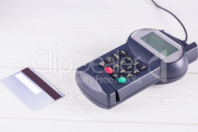 Pin terminal and credit card