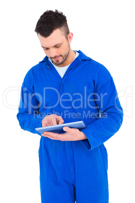 Mechanic pointing on digital tablet