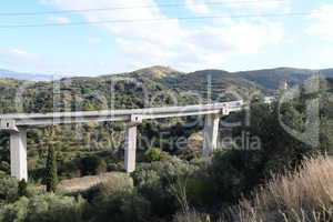 Bau einer Autobahnbrücke auf Kreta