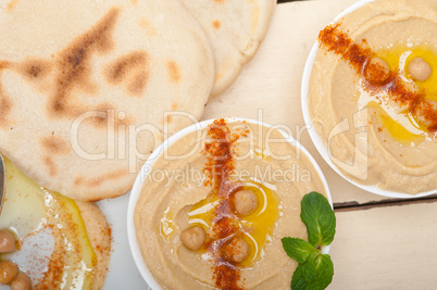 Hummus with pita bread