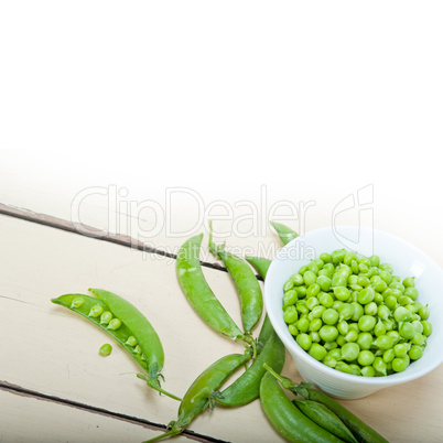 hearthy fresh green peas