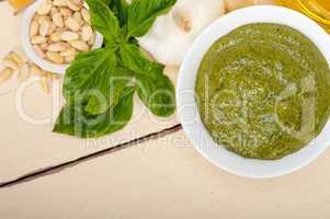 Italian basil pesto sauce ingredients