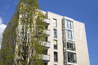 Fassade eines modernen Wohngebäudes in Hamburg, Deutschland