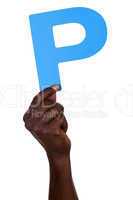 Hand halten Buchstabe P aus Alphabet