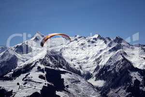 Paraglider am Kitzsteinhorn, Österreich