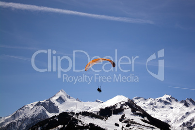 Paraglider am Kitzsteinhorn, Österreich